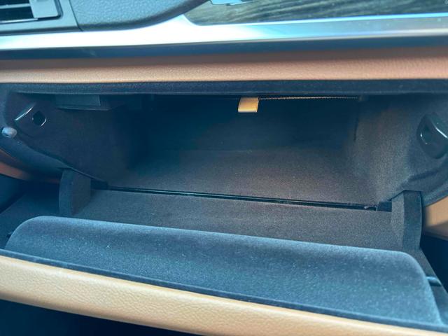 3シリーズ 320i xDriveツーリング ラグジュアリー バックカメラ ナビ オートクルーズコントロール レーンアシスト アルミホイール オートライト パワーシート シートヒーター AT ESC CD USB ミュージックプレイヤー接続可 エアコン(31枚目)