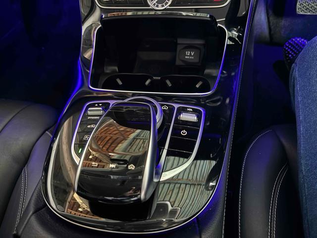 Eクラス E400 4マチック エクスクルーシブ E400 4マチック エクスクルーシブ(5名)(29枚目)