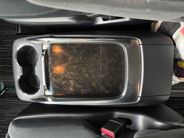 ヴェルファイア 2.5Z Aエディション ドライブレコーダー バックカメラ TV クリアランスソナー オートクルーズコントロール 両側スライドドア スマートキー アイドリングストップ 電動格納ミラー 3列シート オットマン CVT(32枚目)