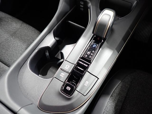 クラウンクロスオーバー Ｇアドバンスド　本州仕入・４ＷＤ・純正１２．３型ＤＡ・全周囲・デジタルＭ・ヘッドアップディスプレイ・ＢＳＭ・ワイヤレス充電・ＡＣ１００Ｖ１５００Ｗ・電動リアゲート・電動シート・衝突軽減Ｂ・クリアランスソナー・フルセグ（25枚目）