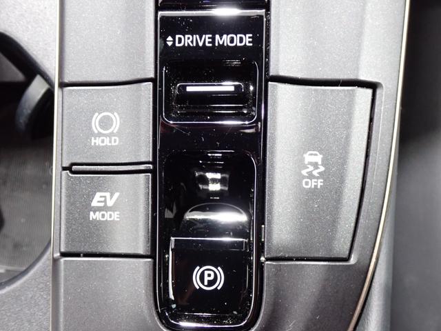 クラウンクロスオーバー Ｇアドバンスド　本州仕入・４ＷＤ・純正１２．３型ＤＡ・全周囲・デジタルＭ・ヘッドアップディスプレイ・ＢＳＭ・ワイヤレス充電・ＡＣ１００Ｖ１５００Ｗ・電動リアゲート・電動シート・衝突軽減Ｂ・クリアランスソナー・フルセグ（26枚目）