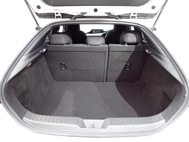 MAZDA3ファストバック 15Sツーリング 本州仕入・360°セーフティPKG・マツダコネクトナビ・ヘッドアップディスプレイ・クルーズコントロール・障害物センサ・レーンキープ・LEDヘッドライト・純正AW・ETC・CD/DVDデッキ・HDMI(40枚目)