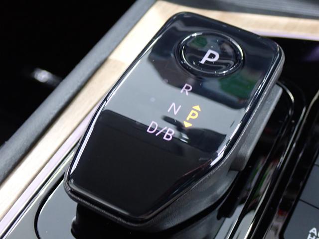 オーラ G FOUR レザーエディション 本州仕入・9型ニッサンコネクトナビ・BOSE・白革・全周囲・プロパイロット・デジタルM・シート&ステアリングヒーター・BSM・純正17インチAW・ドラレコ・Bluetooth・ETC(23枚目)