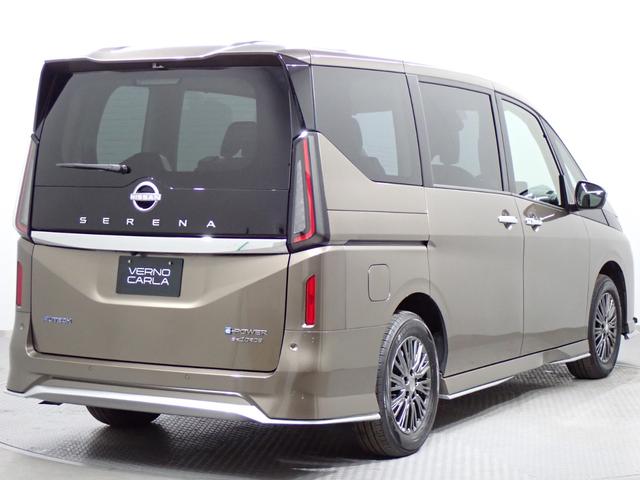 セレナ ｅ－４ＯＲＣＥ　オーテック　本州仕入・純正１２．３型ナビ・両側電動スライド・全周囲・プロパイ・Ｆ／Ｓ／Ｒエアロ・デジタルミラー・ＬＥＤヘッドライト・ＢＳＭ・シート＆ステアリングヒーター・ワイヤレス充電・Ｂｌｕｅｔｏｏｔｈ・ＥＴＣ（8枚目）