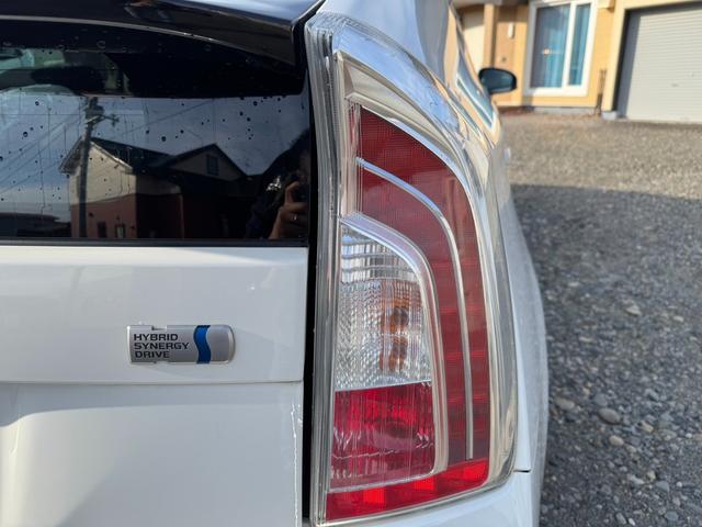 プリウス Ｓ　ワンオーナー　純正ナビ　フルセグＴＶ　純正スターター　Ｆスポイラー　夏冬アルミホイール付　スペアキー　保障　プッシュスタート　スマートキー（15枚目）