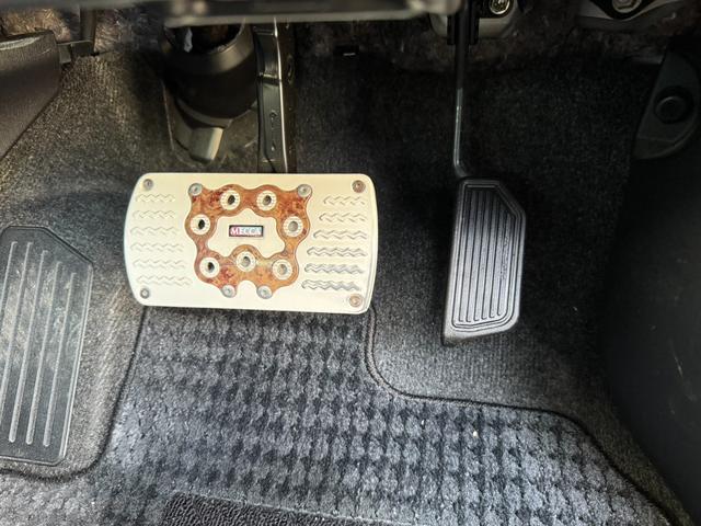 プリウス Ｓ　ワンオーナー　純正ナビ　フルセグＴＶ　純正スターター　Ｆスポイラー　夏冬アルミホイール付　スペアキー　保障　プッシュスタート　スマートキー（26枚目）