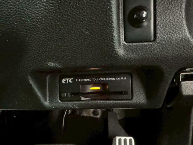 スカイライン 370GT タイプSP サンルーフ 純正エアロフォルムバンパー 車高調 黒革シート 対向キャリパー カールソン20インチアルミホイール 純正ナビ バックカメラ ETC HIDヘッドライト パワーシート シートヒーター(7枚目)