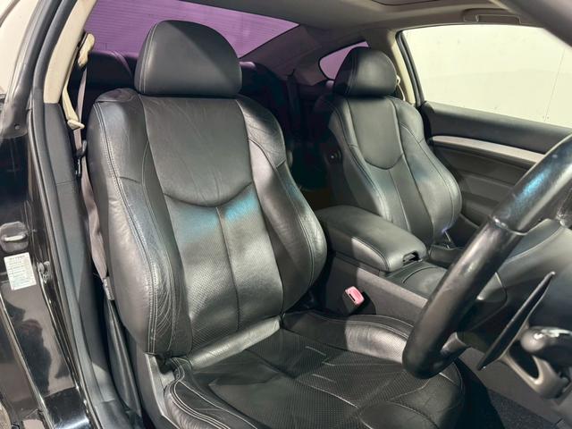 スカイライン 370GT タイプSP サンルーフ 純正エアロフォルムバンパー 車高調 黒革シート 対向キャリパー カールソン20インチアルミホイール 純正ナビ バックカメラ ETC HIDヘッドライト パワーシート シートヒーター(21枚目)