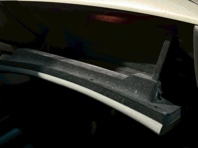 スカイライン 370GT タイプSP サンルーフ 純正エアロフォルムバンパー 車高調 黒革シート 対向キャリパー カールソン20インチアルミホイール 純正ナビ バックカメラ ETC HIDヘッドライト パワーシート シートヒーター(39枚目)