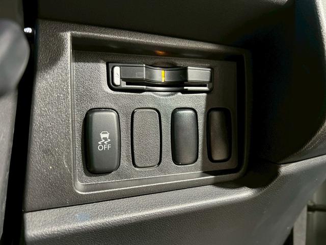 デリカD:5 D パワーパッケージ 4WD ディーゼル 両側電動スライドドア 純正ナビ バックカメラ フロントカメラ サイドカメラ ETC Bluetooth再生 フルセグ AC100V シートヒーター 純正18インチアルミホイール(7枚目)