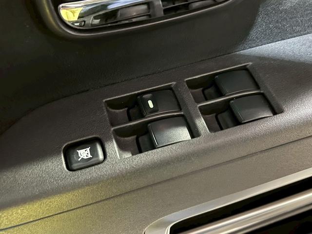 デリカD:5 D パワーパッケージ 4WD ディーゼル 両側電動スライドドア 純正ナビ バックカメラ フロントカメラ サイドカメラ ETC Bluetooth再生 フルセグ AC100V シートヒーター 純正18インチアルミホイール(31枚目)