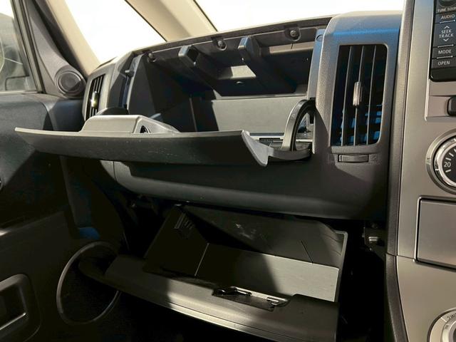 デリカD:5 D パワーパッケージ 4WD ディーゼル 両側電動スライドドア 純正ナビ バックカメラ フロントカメラ サイドカメラ ETC Bluetooth再生 フルセグ AC100V シートヒーター 純正18インチアルミホイール(39枚目)