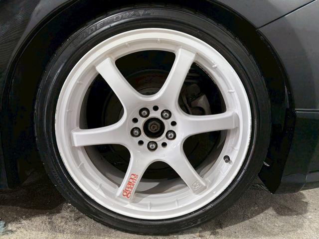 【ＲＡＹＳ　ｇｒａｍＬＩＧＨＴＳ　１８インチアルミホイール】足元には、人気のＲＡＹＳ製のホイールを装着。スポーティーなデザインが外装のエアロにマッチしております！！