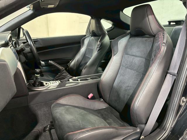 助手席も綺麗で大事に乗られていたのがよくわかります。