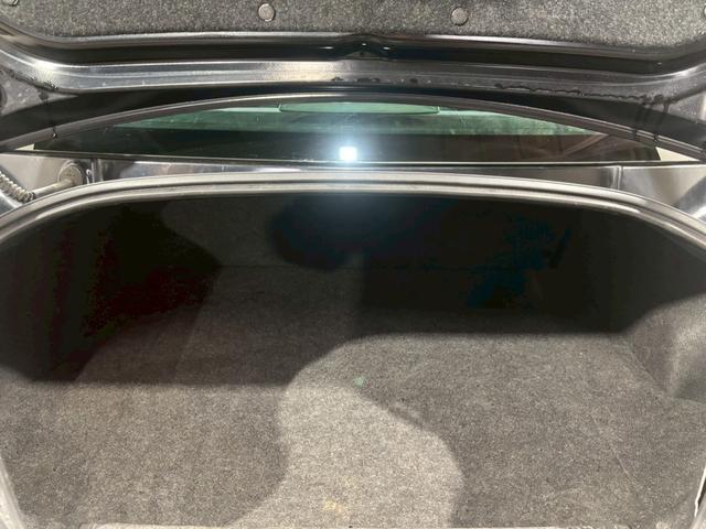 【ラゲッジスペース】多くの荷物を積むことができます♪