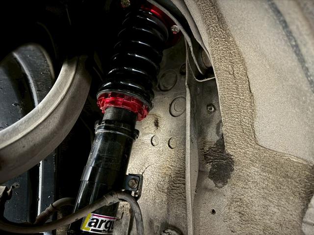 クラウン アスリートＳｉ－Ｆｏｕｒ　エアロ　車高調　カールソン１９インチアルミホイール　マルチナビ　フルセグＴＶ　Ｂｌｕｅｔｏｏｔｈ再生　全方位カメラ　ＥＴＣ　ドライブレコーダー　パワーシート　スマートキー　ＨＩＤヘッドライト（4枚目）