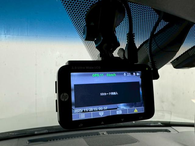 クラウン アスリートＳｉ－Ｆｏｕｒ　エアロ　車高調　カールソン１９インチアルミホイール　マルチナビ　フルセグＴＶ　Ｂｌｕｅｔｏｏｔｈ再生　全方位カメラ　ＥＴＣ　ドライブレコーダー　パワーシート　スマートキー　ＨＩＤヘッドライト（8枚目）