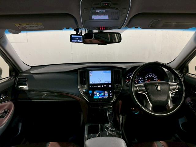クラウン アスリートＳｉ－Ｆｏｕｒ　エアロ　車高調　カールソン１９インチアルミホイール　マルチナビ　フルセグＴＶ　Ｂｌｕｅｔｏｏｔｈ再生　全方位カメラ　ＥＴＣ　ドライブレコーダー　パワーシート　スマートキー　ＨＩＤヘッドライト（9枚目）