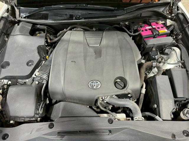 クラウン アスリートＳｉ－Ｆｏｕｒ　エアロ　車高調　カールソン１９インチアルミホイール　マルチナビ　フルセグＴＶ　Ｂｌｕｅｔｏｏｔｈ再生　全方位カメラ　ＥＴＣ　ドライブレコーダー　パワーシート　スマートキー　ＨＩＤヘッドライト（17枚目）