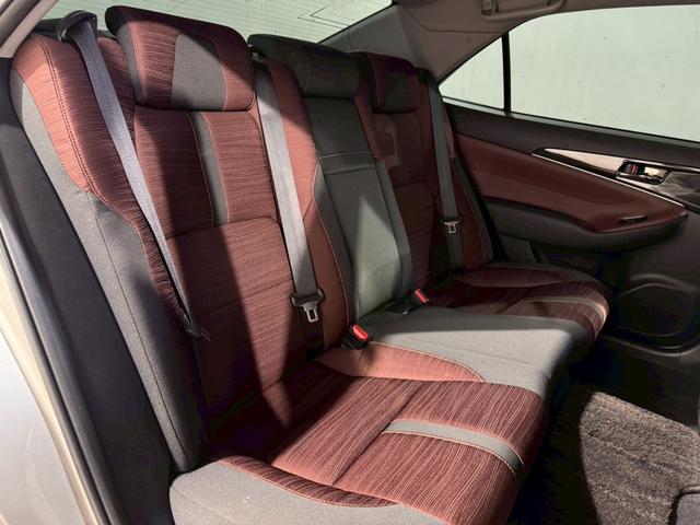 クラウン アスリートＳｉ－Ｆｏｕｒ　エアロ　車高調　カールソン１９インチアルミホイール　マルチナビ　フルセグＴＶ　Ｂｌｕｅｔｏｏｔｈ再生　全方位カメラ　ＥＴＣ　ドライブレコーダー　パワーシート　スマートキー　ＨＩＤヘッドライト（23枚目）