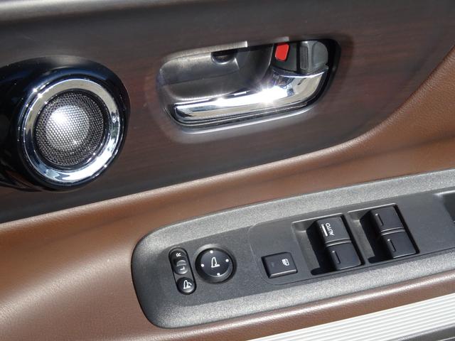 Ｎ－ＢＯＸスラッシュ Ｘ　４ＷＤ　オートクルーズコントロール　衝突被害軽減システム　ＨＩＤ　スマートキー　アイドリングストップ　ＣＶＴ　盗難防止システム　ＡＢＳ　ＥＳＣ　衝突安全ボディ　エアコン　パワーステアリング（38枚目）