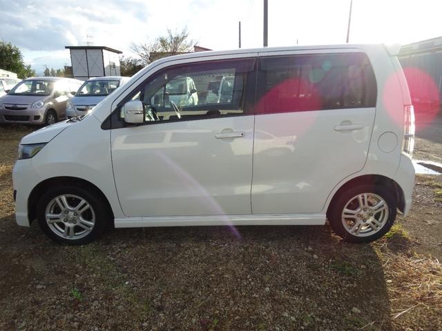 ワゴンＲスティングレー リミテッドＩＩ　４ＷＤ　ＨＩＤ　ＣＶＴ　盗難防止システム　ＡＢＳ　アルミホイール　衝突安全ボディ　エアコン　パワーステアリング　パワーウィンドウ（6枚目）