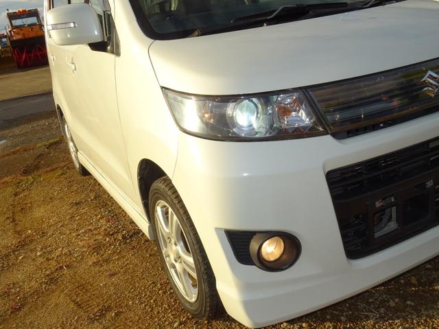 ワゴンＲスティングレー リミテッドＩＩ　４ＷＤ　ＨＩＤ　ＣＶＴ　盗難防止システム　ＡＢＳ　アルミホイール　衝突安全ボディ　エアコン　パワーステアリング　パワーウィンドウ（10枚目）