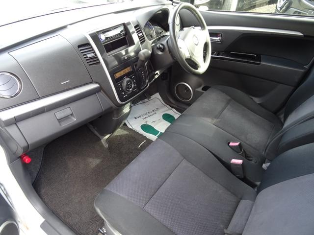 ワゴンＲスティングレー リミテッドＩＩ　４ＷＤ　ＨＩＤ　ＣＶＴ　盗難防止システム　ＡＢＳ　アルミホイール　衝突安全ボディ　エアコン　パワーステアリング　パワーウィンドウ（28枚目）