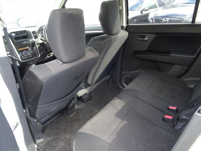 ワゴンＲスティングレー リミテッドＩＩ　４ＷＤ　ＨＩＤ　ＣＶＴ　盗難防止システム　ＡＢＳ　アルミホイール　衝突安全ボディ　エアコン　パワーステアリング　パワーウィンドウ（31枚目）