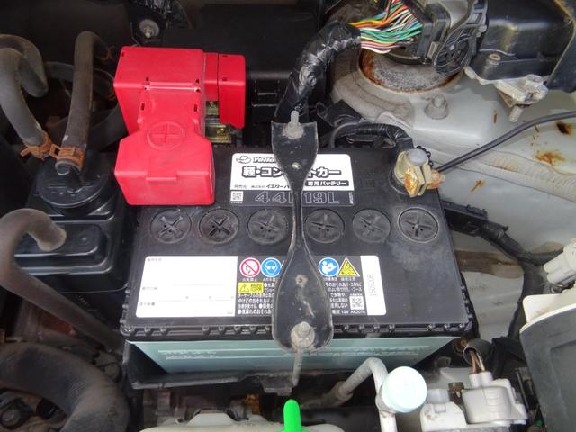 ワゴンＲスティングレー リミテッドＩＩ　４ＷＤ　ＨＩＤ　ＣＶＴ　盗難防止システム　ＡＢＳ　アルミホイール　衝突安全ボディ　エアコン　パワーステアリング　パワーウィンドウ（45枚目）