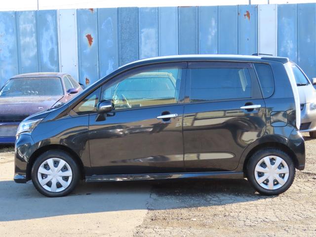 ムーヴ カスタム　ＲＳスマートセレクションＳＡ　４ＷＤ　ＬＥＤヘッドランプ　スマートキー　アイドリングストップ　ＣＶＴ　盗難防止システム　ＡＢＳ　ＥＳＣ　衝突安全ボディ　エアコン　パワーステアリング　パワーウィンドウ（5枚目）