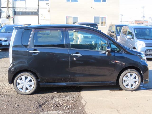 ムーヴ カスタム　ＲＳスマートセレクションＳＡ　４ＷＤ　ＬＥＤヘッドランプ　スマートキー　アイドリングストップ　ＣＶＴ　盗難防止システム　ＡＢＳ　ＥＳＣ　衝突安全ボディ　エアコン　パワーステアリング　パワーウィンドウ（6枚目）