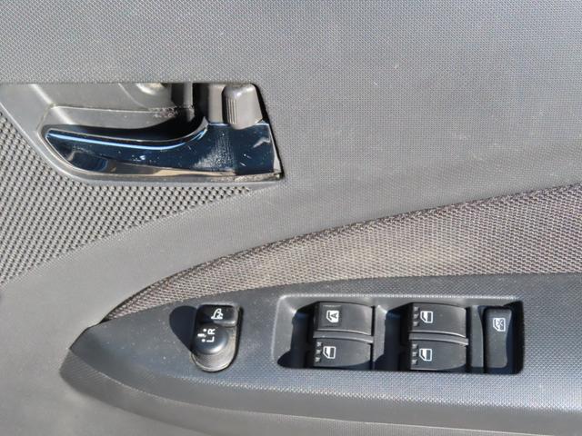 ムーヴ カスタム　ＲＳスマートセレクションＳＡ　４ＷＤ　ＬＥＤヘッドランプ　スマートキー　アイドリングストップ　ＣＶＴ　盗難防止システム　ＡＢＳ　ＥＳＣ　衝突安全ボディ　エアコン　パワーステアリング　パワーウィンドウ（32枚目）