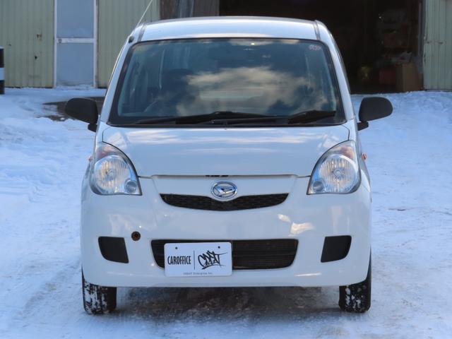 ミラ TX 5速マニュアル キーレス 夏冬タイヤ 4WD 盗難防止システム ABS 衝突安全ボディ エアコン パワーステアリング 運転席エアバッグ 助手席エアバッグ(3枚目)