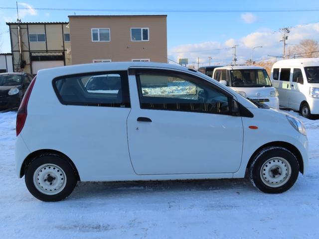 ミラ TX 5速マニュアル キーレス 夏冬タイヤ 4WD 盗難防止システム ABS 衝突安全ボディ エアコン パワーステアリング 運転席エアバッグ 助手席エアバッグ(6枚目)