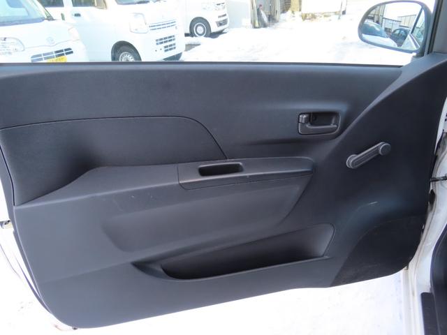 ミラ TX 5速マニュアル キーレス 夏冬タイヤ 4WD 盗難防止システム ABS 衝突安全ボディ エアコン パワーステアリング 運転席エアバッグ 助手席エアバッグ(22枚目)