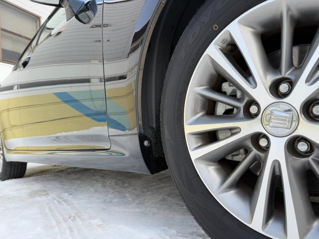 クラウン ロイヤルサルーンｉ－Ｆｏｕｒ　夏冬タイヤ付☆ナビＴＶ☆バックカメラ☆１年保証☆クルーズコントロール☆プッシュスタート☆盗難防止☆ＡＢＳ☆横滑り防止☆パワーシート☆ＥＴＣ☆スマートキー☆純正エンスタ☆ＨＩＤ☆車検整備２年付☆（68枚目）