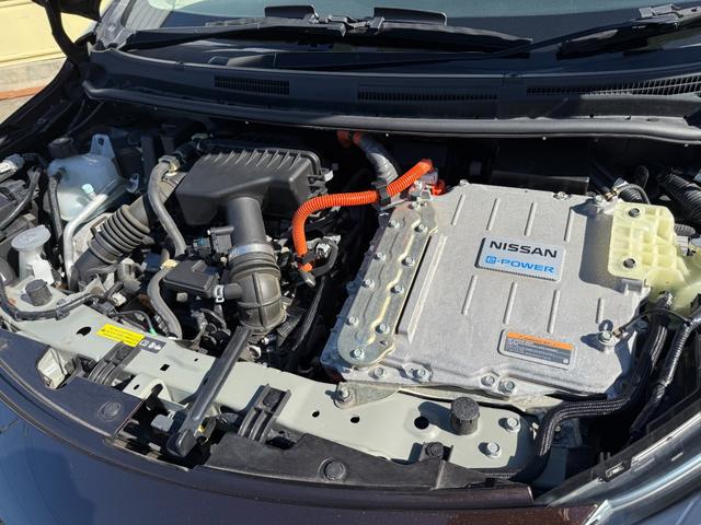 ノート １．２ｅ－ＰＯＷＥＲメダリストＦＯＵＲ　４ＷＤ　夏冬タイヤ付☆ナビ☆ＴＶ☆全周囲カメラ☆１年保証☆寒冷地仕様☆衝突軽減☆障害物センサー☆レーンキープアシスト☆クルーズコントロール☆ＥＴＣ☆デジタルインナーミラー☆ハーフレザー☆Ｂｌｕｅｔｏｏｔｈ☆（9枚目）
