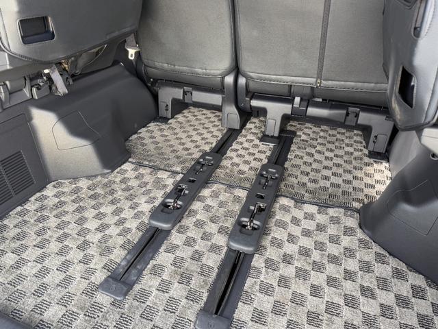 ヴェルファイア ２．４Ｚ　４ＷＤ☆夏冬タイヤ付☆ナビ☆ＴＶ☆後席モニター☆黒革調シートカバー☆両側電動スライドドア☆バックカメラ☆障害物センサー☆盗難防止☆横滑り防止☆ＥＴＣ☆プッシュスタート☆フロントフォグ☆車検整備２年付☆（24枚目）