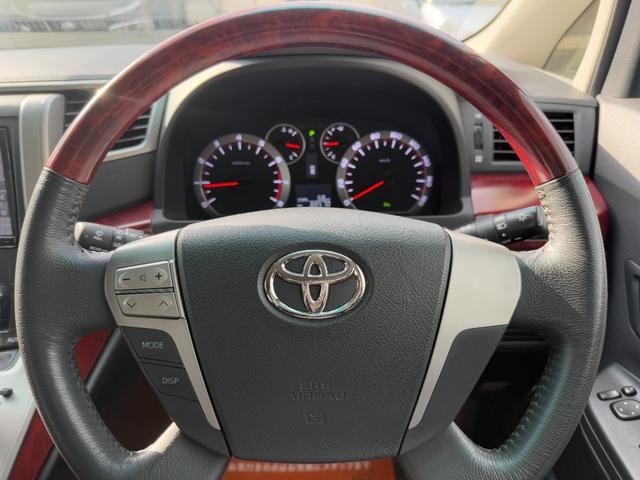 ヴェルファイア ２．４Ｚ　４ＷＤ☆夏冬タイヤ付☆ナビ☆ＴＶ☆後席モニター☆黒革調シートカバー☆両側電動スライドドア☆バックカメラ☆障害物センサー☆盗難防止☆横滑り防止☆ＥＴＣ☆プッシュスタート☆フロントフォグ☆車検整備２年付☆（33枚目）