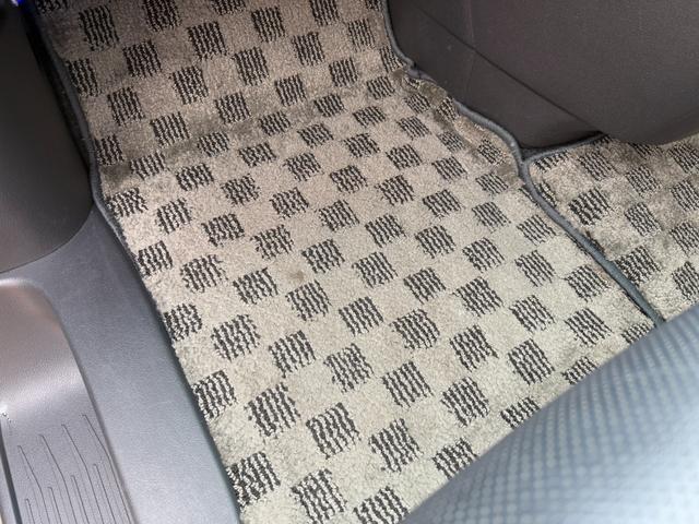 ヴェルファイア ２．４Ｚ　４ＷＤ☆夏冬タイヤ付☆ナビ☆ＴＶ☆後席モニター☆黒革調シートカバー☆両側電動スライドドア☆バックカメラ☆障害物センサー☆盗難防止☆横滑り防止☆ＥＴＣ☆プッシュスタート☆フロントフォグ☆車検整備２年付☆（53枚目）