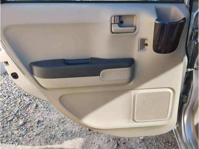 ライフ C 車検2年 CD キーレス ベンチシート ABS (銀M)(13枚目)