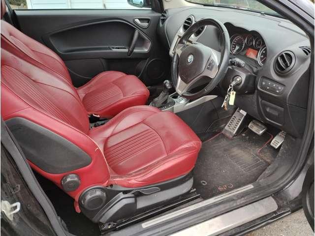 ミト スプリント 車検有り即乗り 2WD ワンセグカーナビ シートヒーター キーレス フォグランプ MTモード付き アイドリングストップ ABS 横滑り防止装置 障害物センサー 盗難防止装置 サイド・カーテンSRS(3枚目)