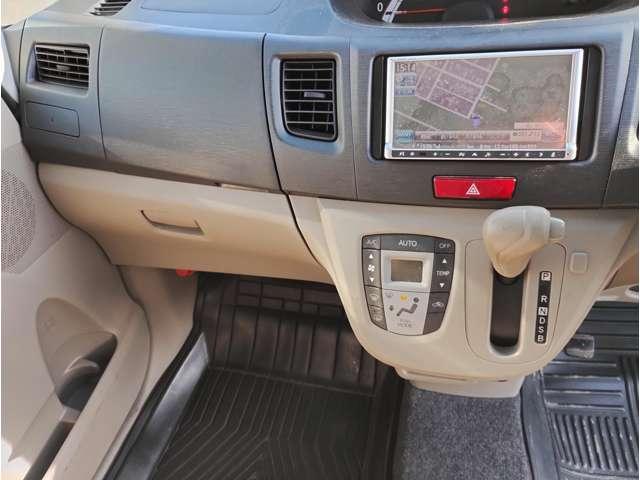 ムーヴ Ｌ　車検２年　ＣＤ　カーナビ　キーレス　ベンチシート　寒冷地仕様　アイドリングストップ　ＡＢＳ　（銀Ｍ）（5枚目）