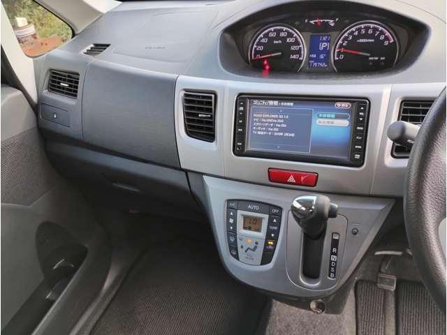 ムーヴ カスタム Xリミテッド 車検2年 カーナビ ワンセグ プッシュスタート スマートキー キーレス ベンチシート HID フォグランプ 寒冷地仕様 ABS バックカメラ 盗難防止装置 修復歴無し (黒M)(5枚目)