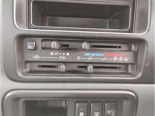ハイゼットカーゴ スペシャル　車検有り　ラジオ　両側スライドドア　（白）（9枚目）