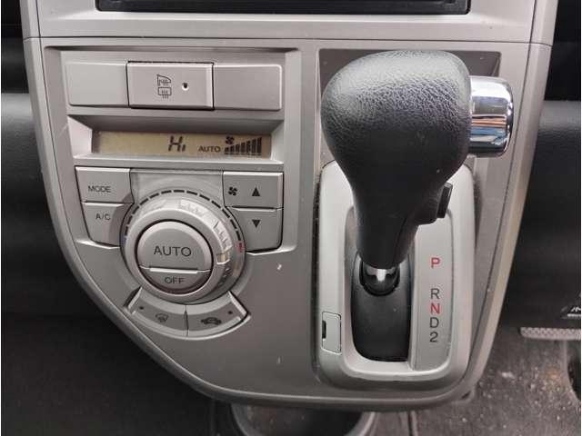 ゼスト スポーツＷ　車検２年　キーレス　ベンチシート　ＨＩＤ　フォグランプ　ＡＢＳ　修復歴無し　（紫Ｐ）（7枚目）