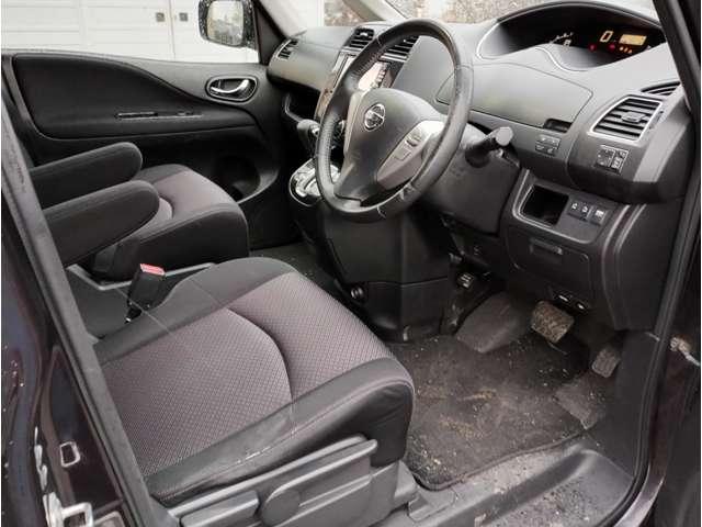 セレナ ハイウェイスター 車検有り ワンセグカーナビ プッシュスタート バックカメラ スマートキー キーレス 3列シート 両側スライドドア アイドリングストップ クルーズコントロール ABS 盗難防止装置 修復歴無し (茶M)(3枚目)