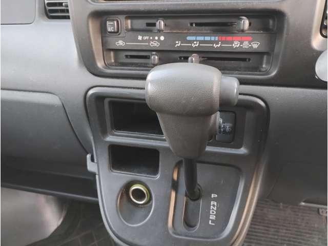 ハイゼットカーゴ デラックスリミテッド　車検２年（7枚目）