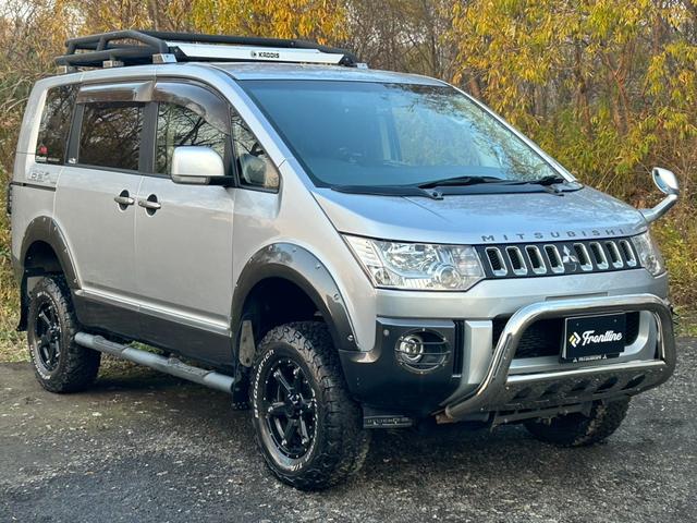 デリカD:5 D パワーパッケージ 4インチリフトアップ MKW16インチアルミ ガナドールマフラー サイドステップ JAOSリアラダー JAOSマッドフラップ ルーフラック クラッツィオシートカバー ドラレコ エンスタ ヒッチメンバー(3枚目)